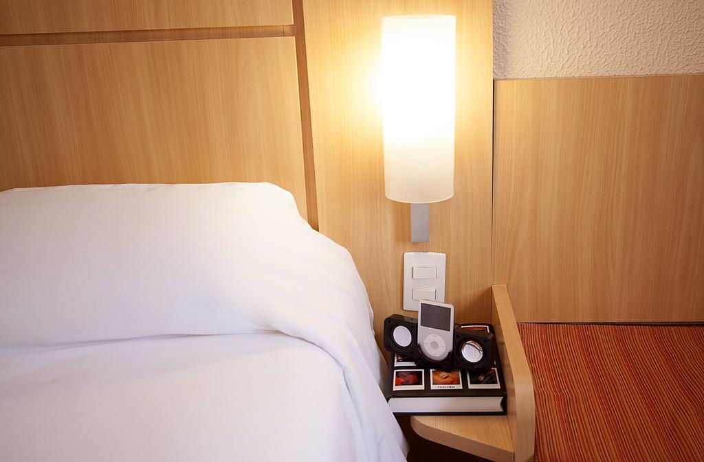 Ibis Curitiba Aeroporto Hotel Sao Jose dos Pinhais Bagian luar foto